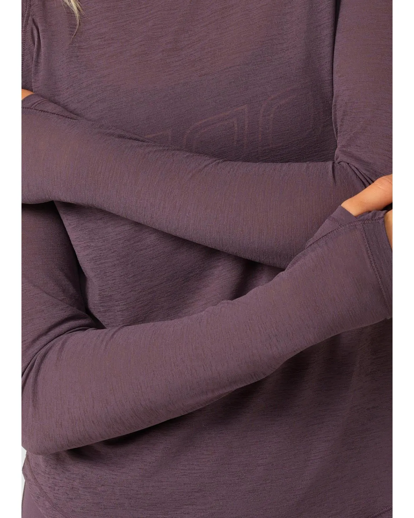 Lorna Jane On the Run Long Sleeve Top - Midnight Plum